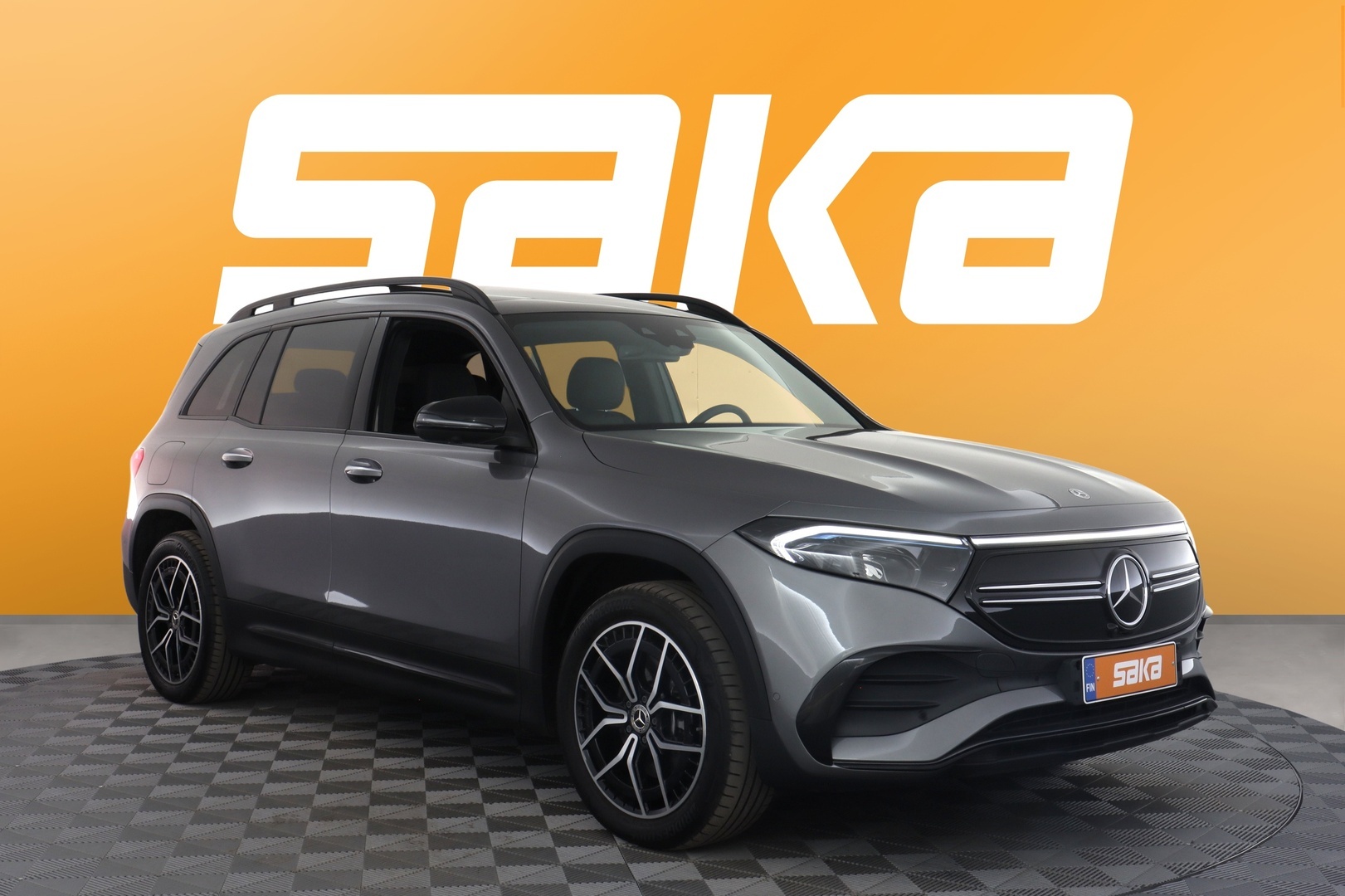 MERCEDES-BENZ EQB 2023