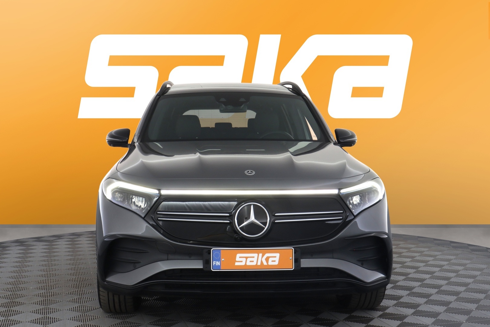 MERCEDES-BENZ EQB 2023