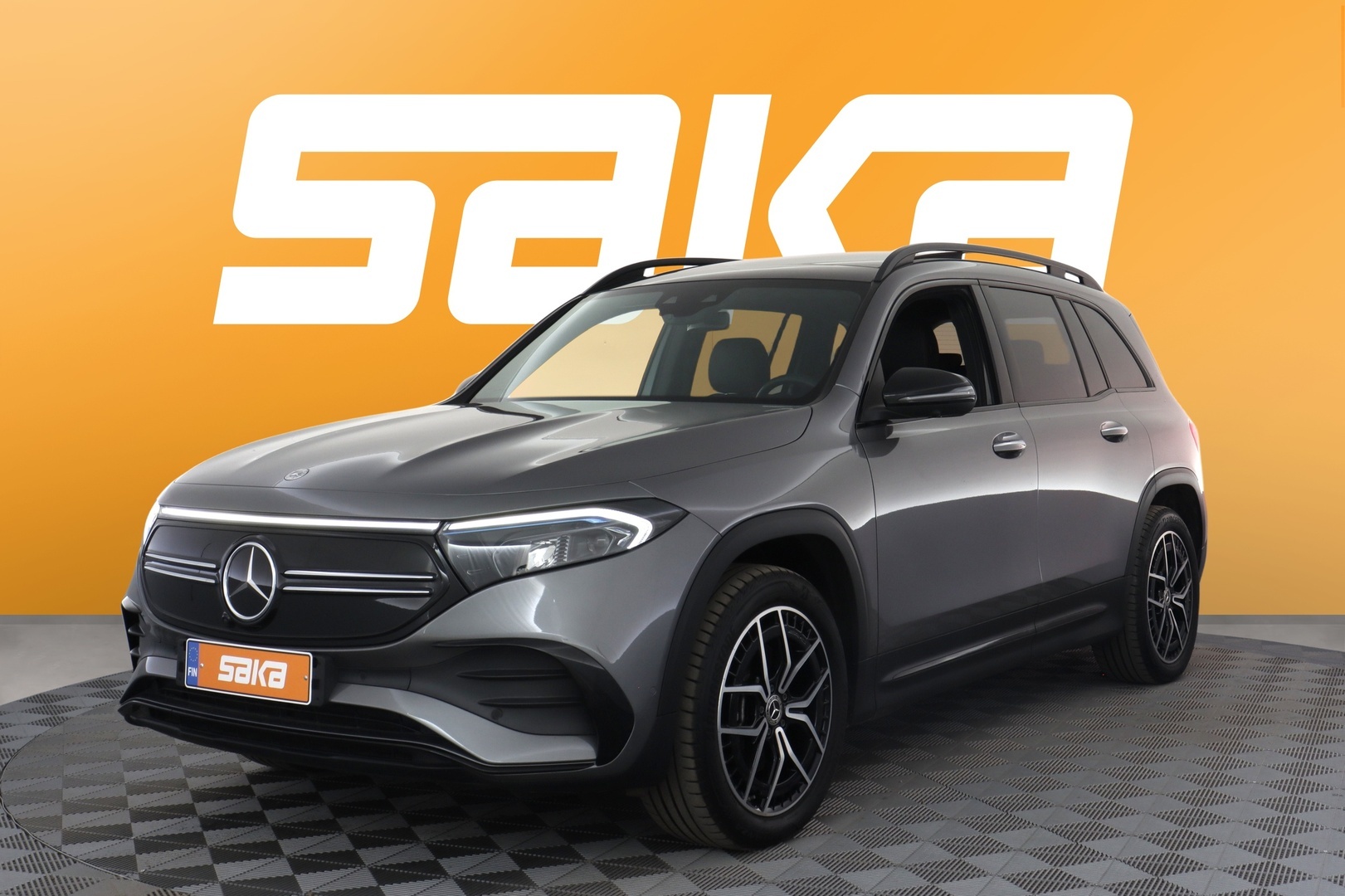 MERCEDES-BENZ EQB 2023