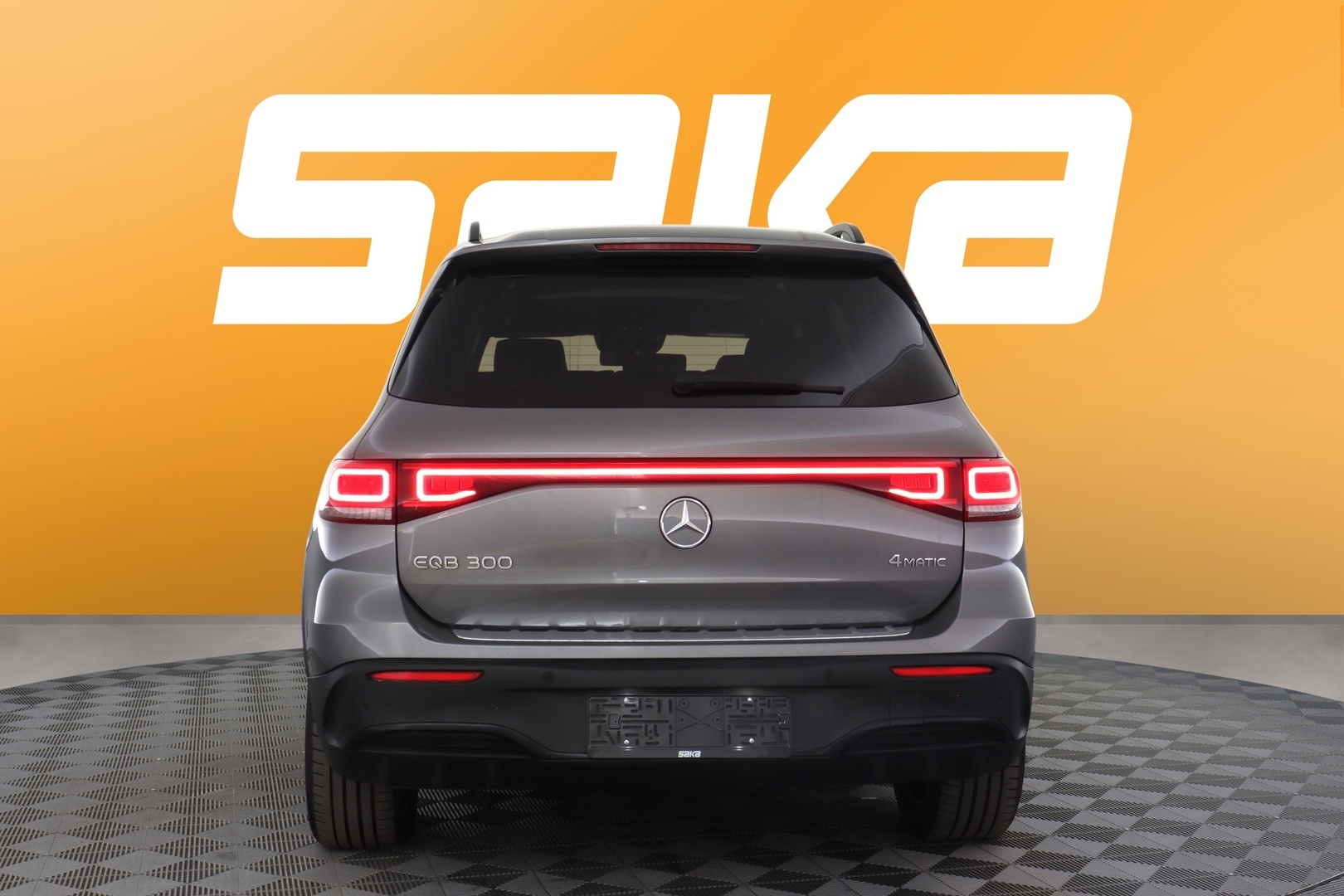 MERCEDES-BENZ EQB 2023