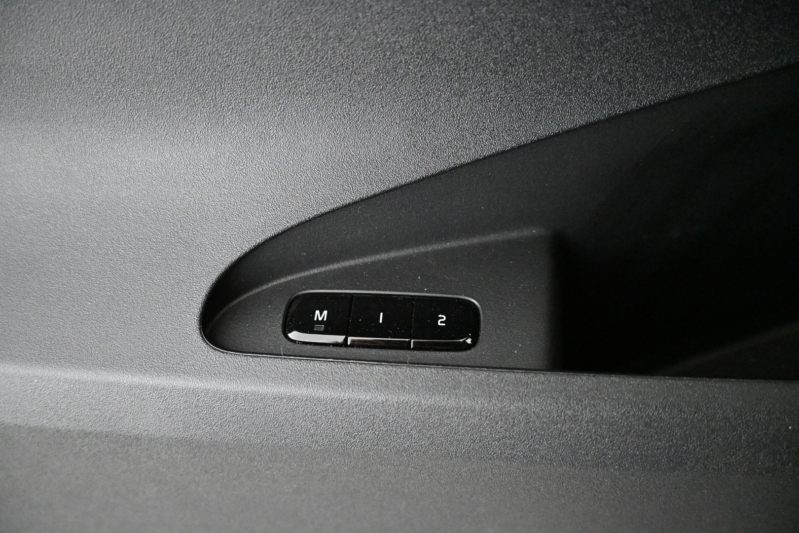 POLESTAR 2 2024