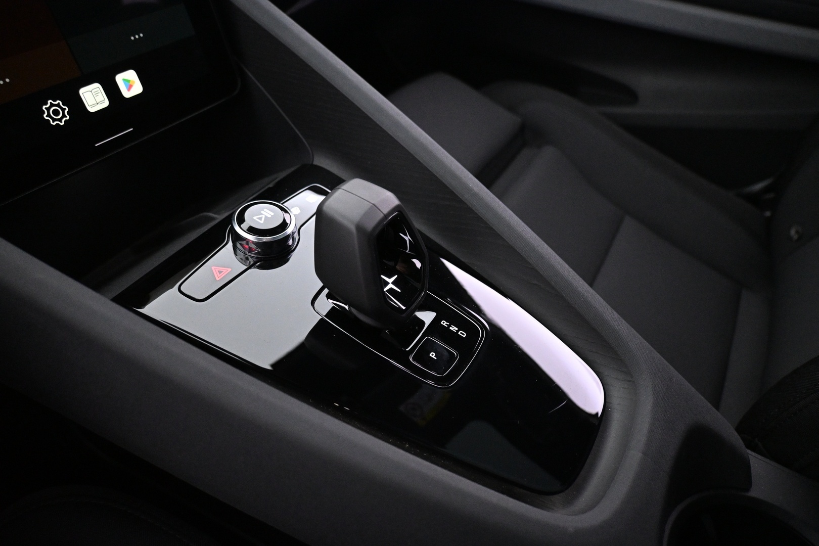 POLESTAR 2 2024