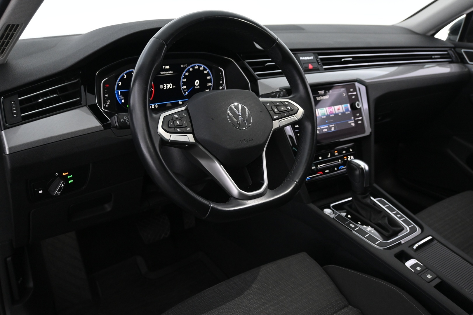 VOLKSWAGEN Passat 2022
