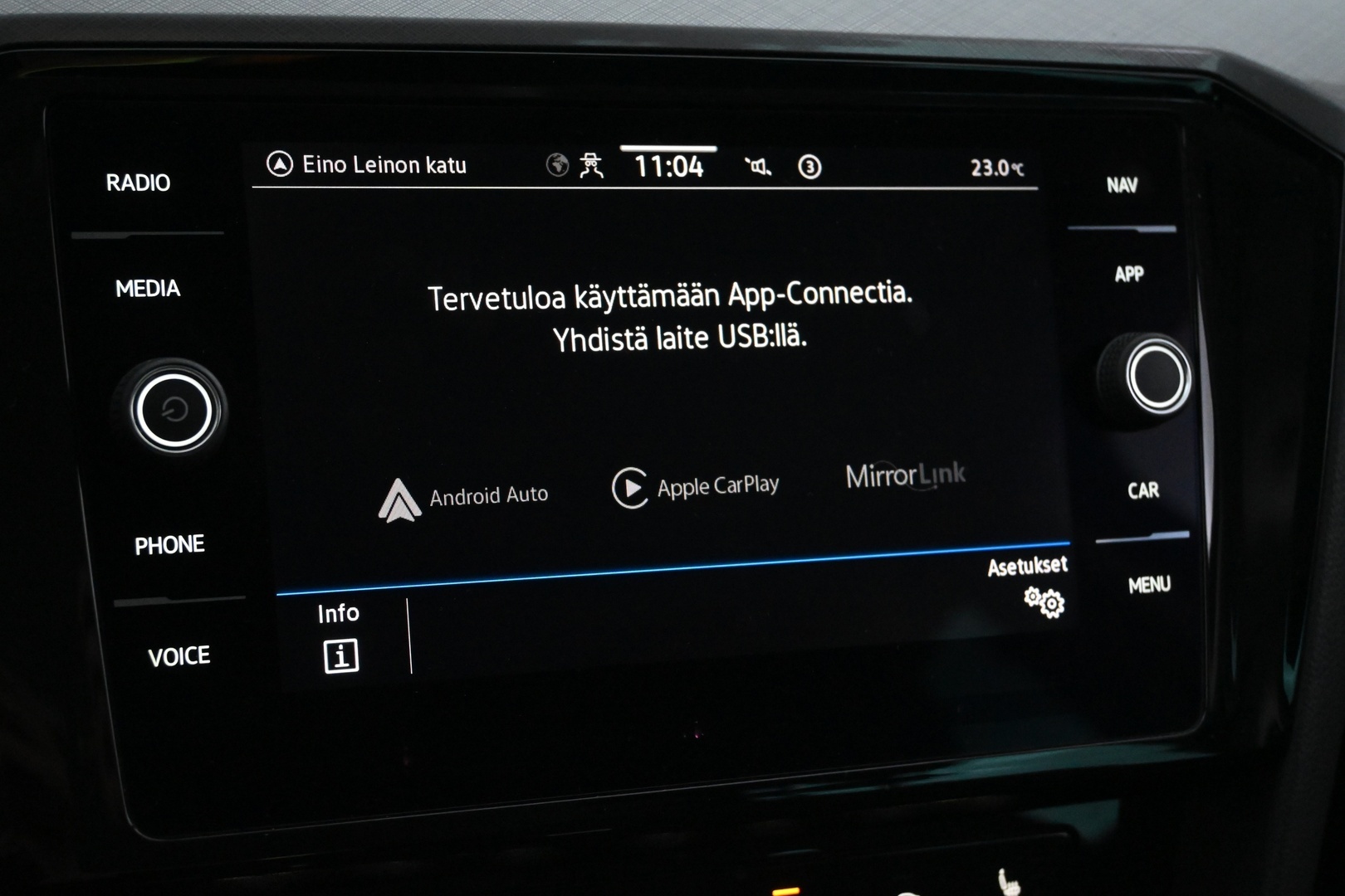 VOLKSWAGEN Passat 2022