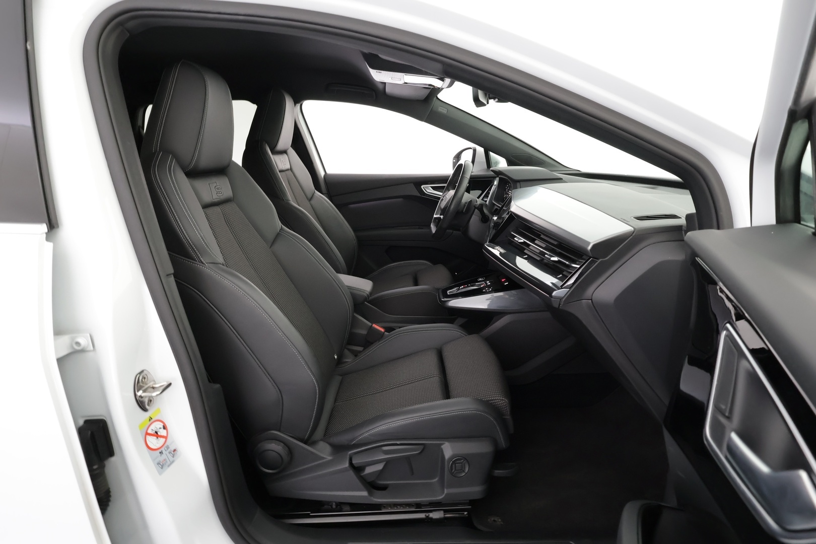 AUDI Q4 e-tron 2023