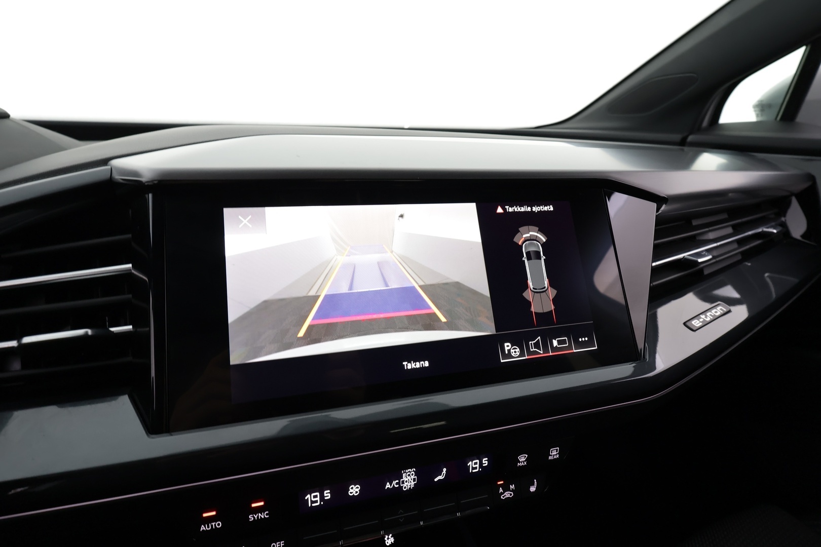 AUDI Q4 e-tron 2023