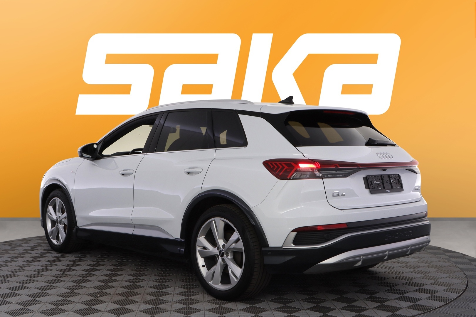 AUDI Q4 e-tron 2023