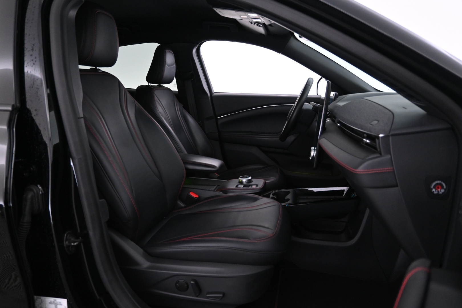 FORD Mustang Mach-E 2022