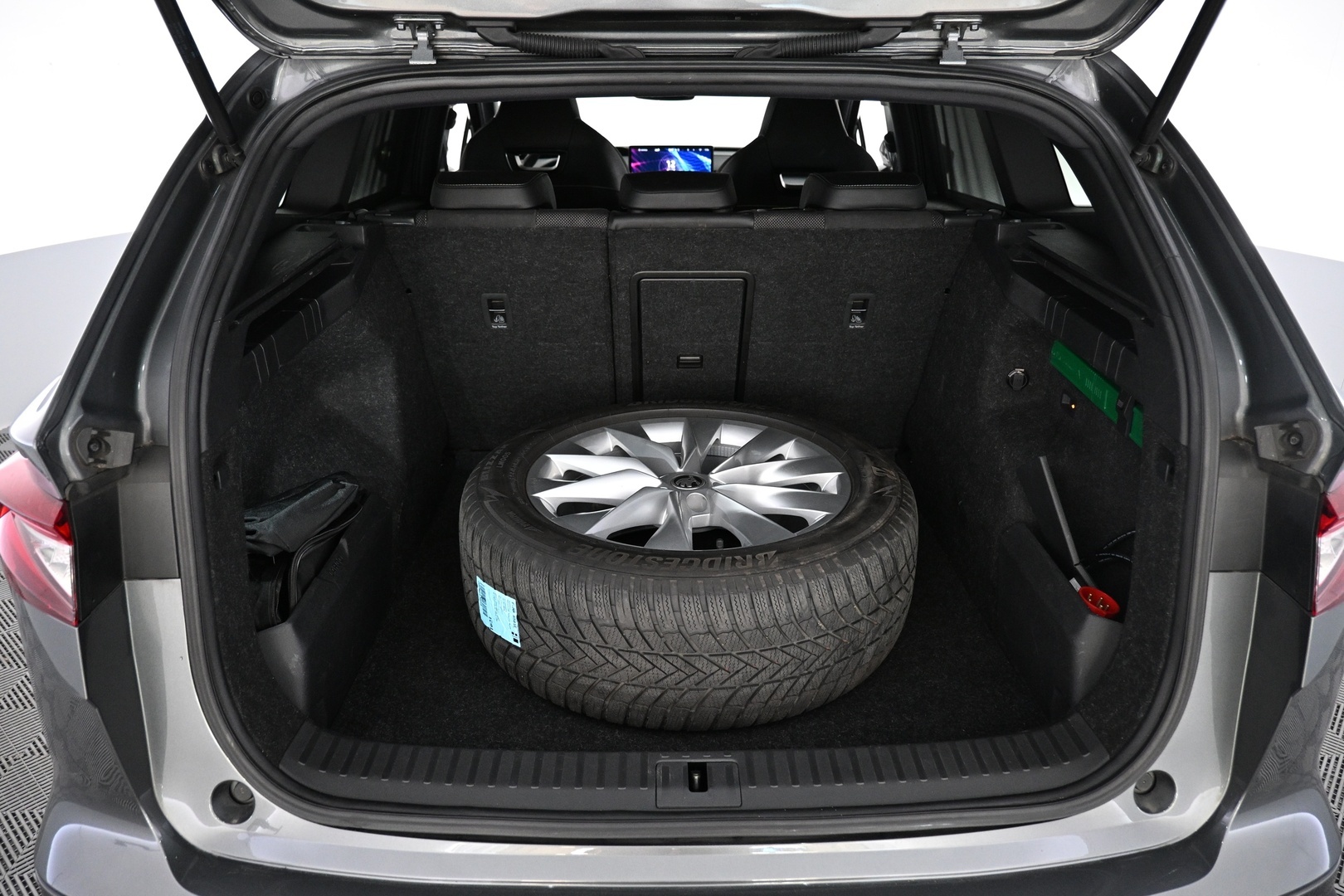 SKODA Enyaq 2023