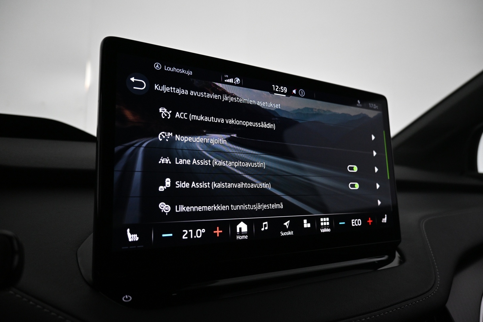 SKODA Enyaq 2023