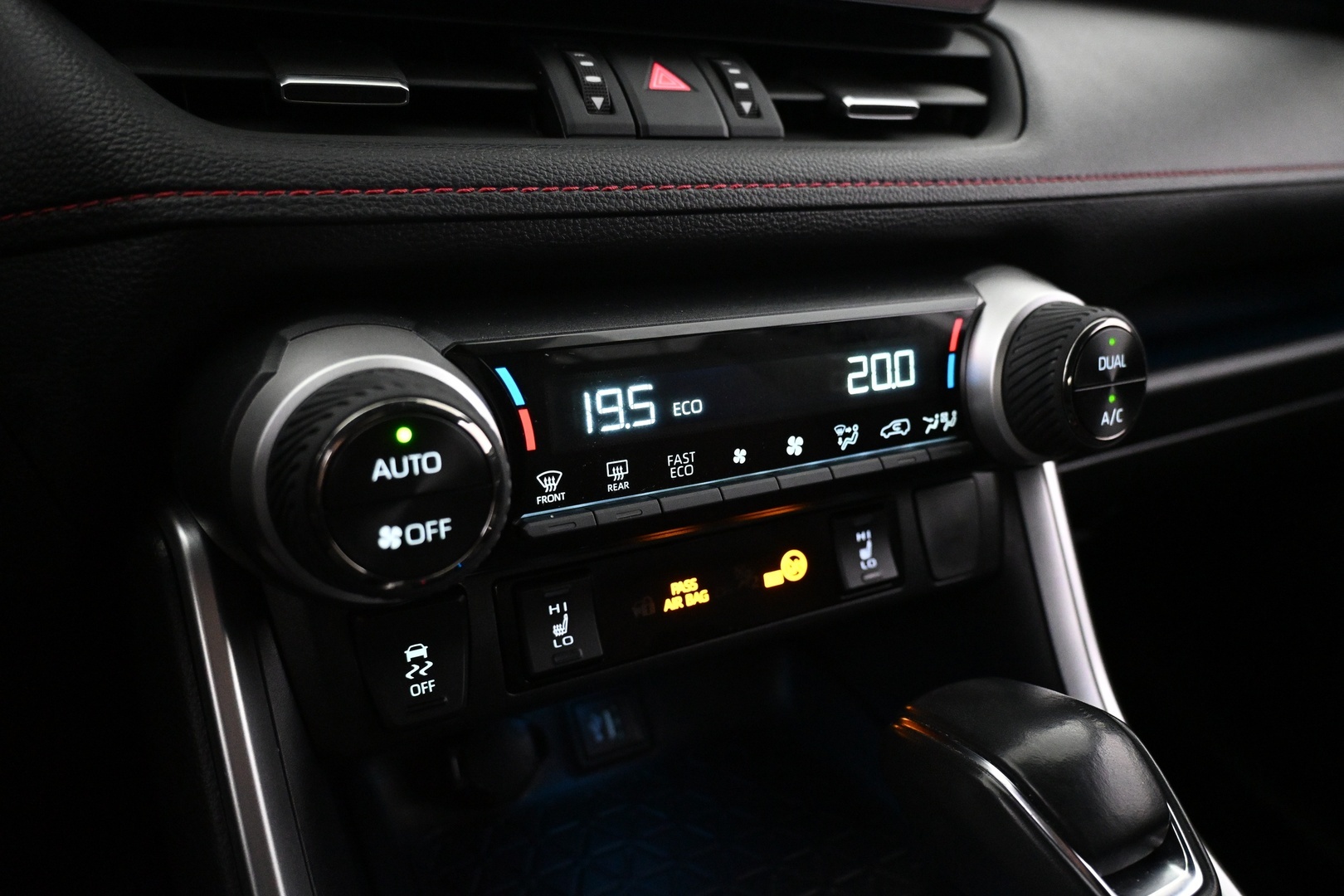 TOYOTA RAV4 Plug-in 2024