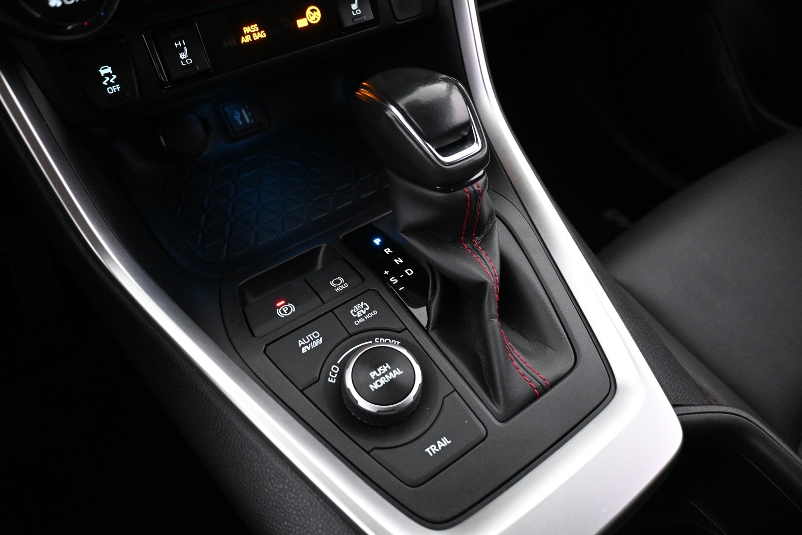 TOYOTA RAV4 Plug-in 2024