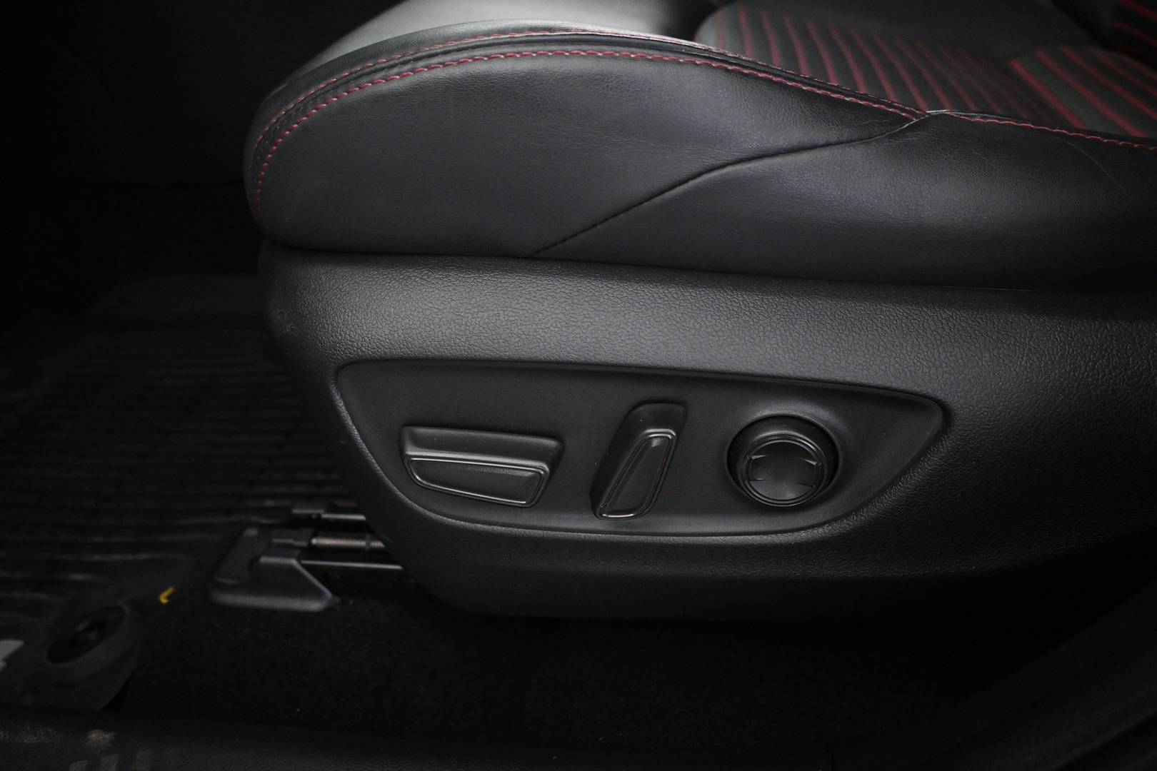 TOYOTA RAV4 Plug-in 2024