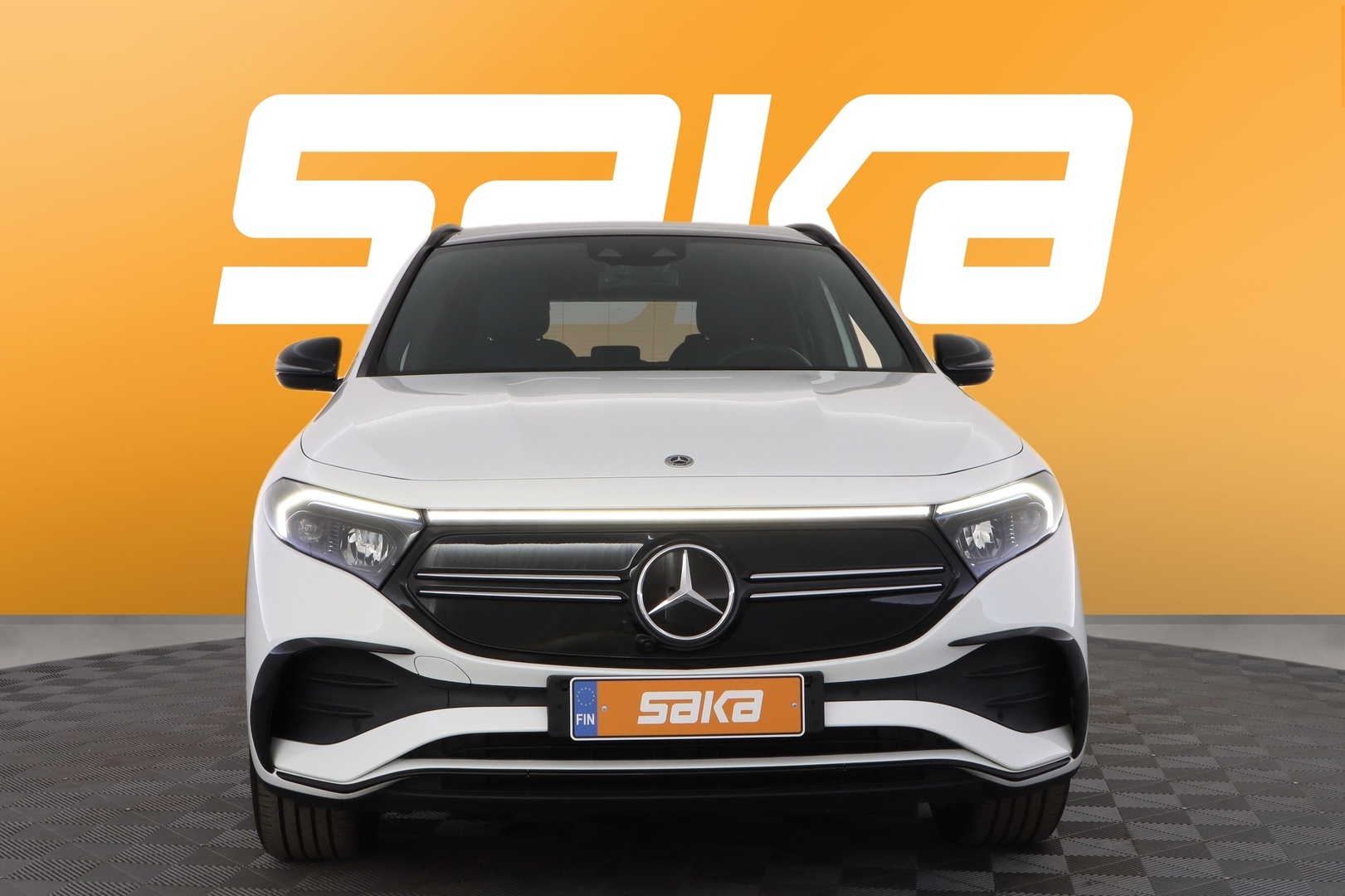 MERCEDES-BENZ EQA 2023