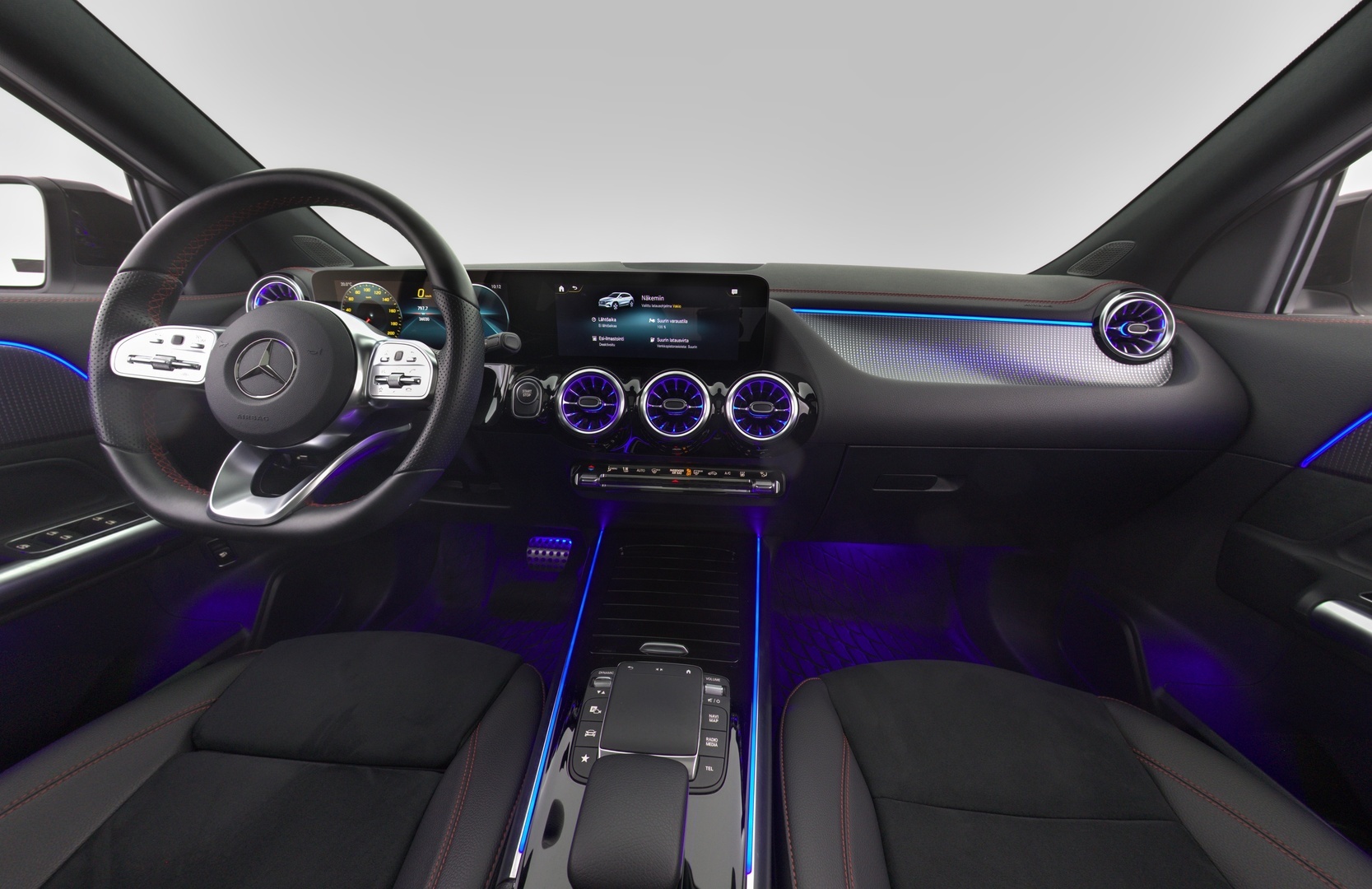 MERCEDES-BENZ EQA 2023