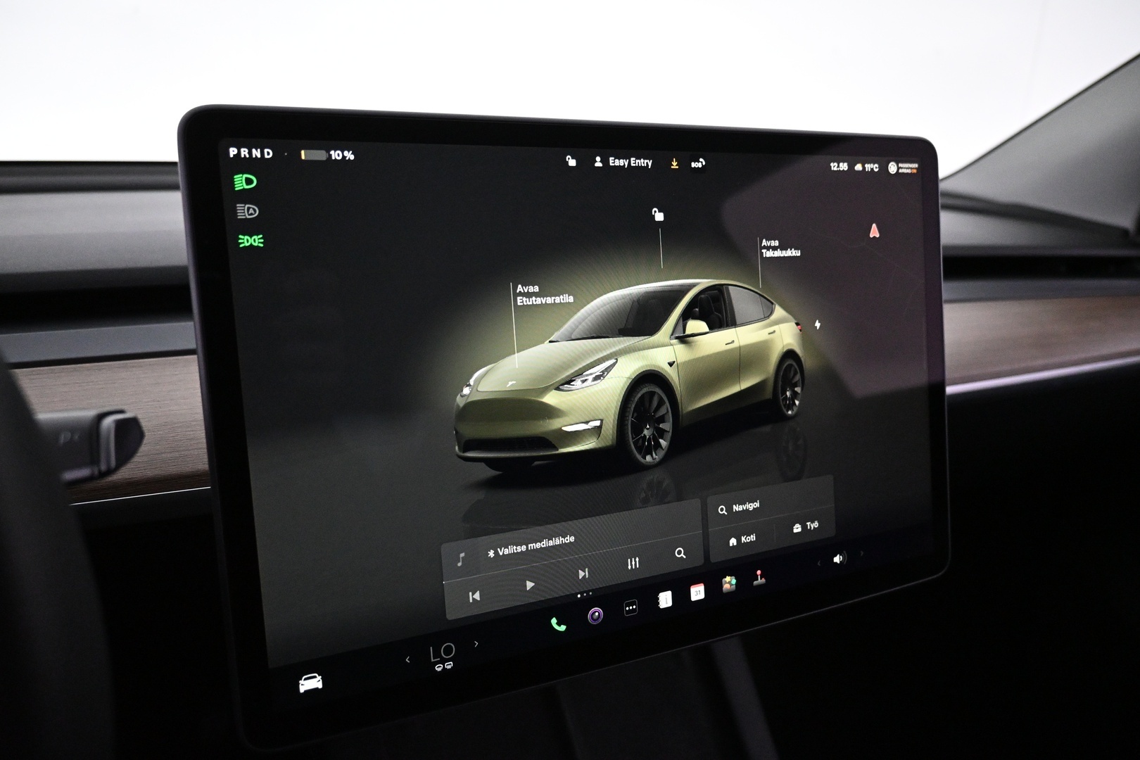 TESLA Model Y 2024