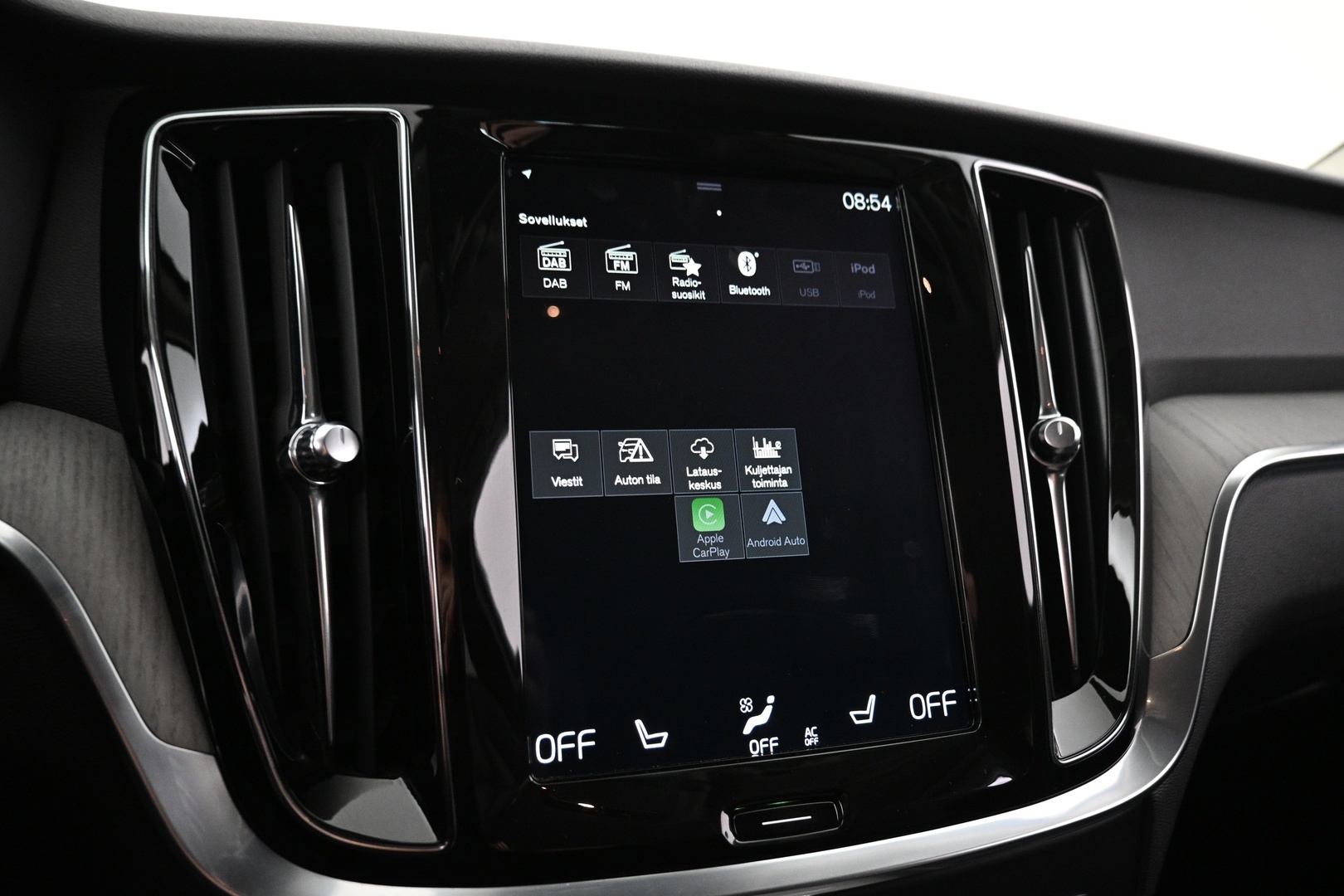 VOLVO V60 2020