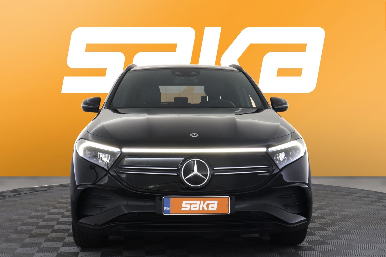 MERCEDES-BENZ EQA 2023