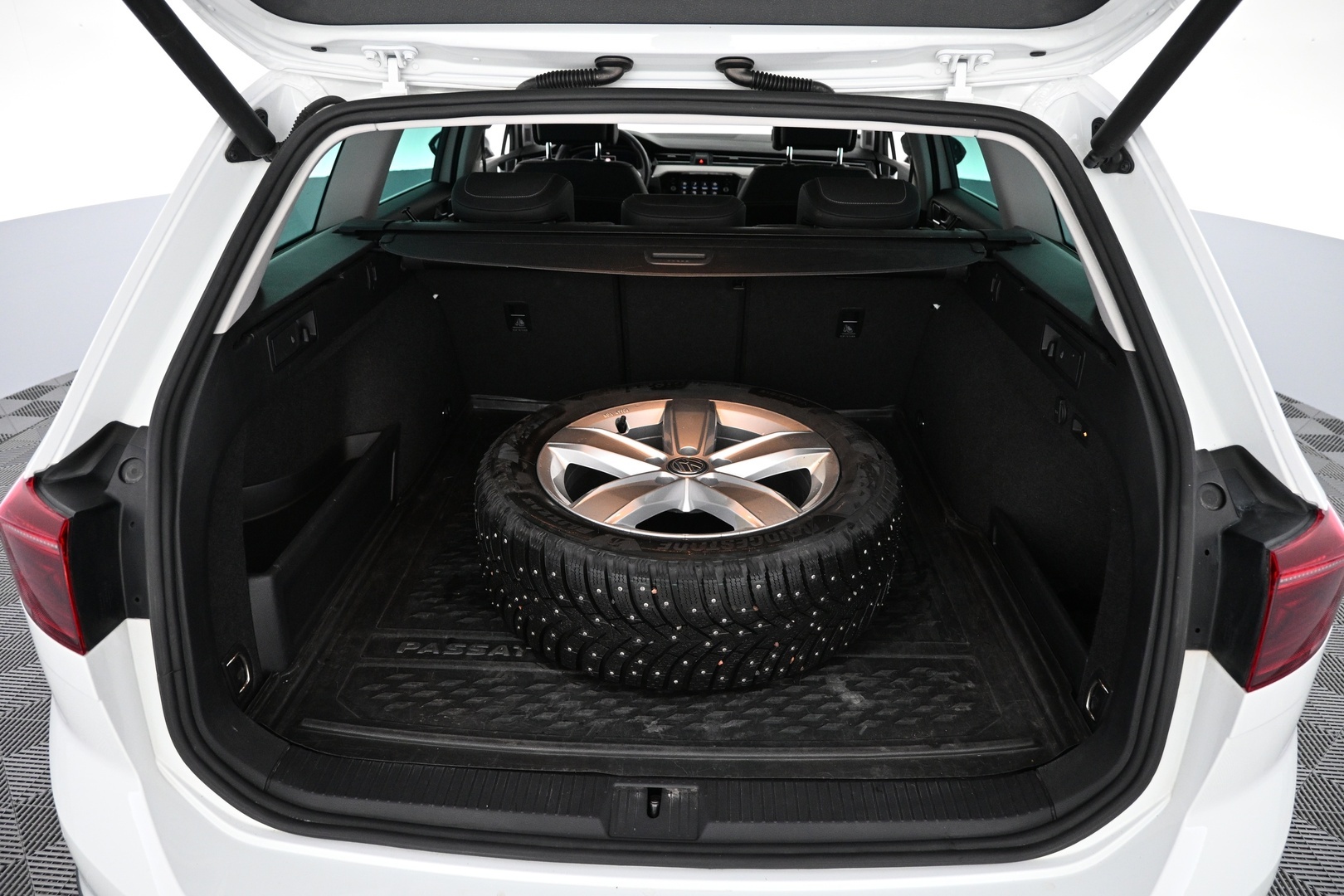 VOLKSWAGEN Passat 2021