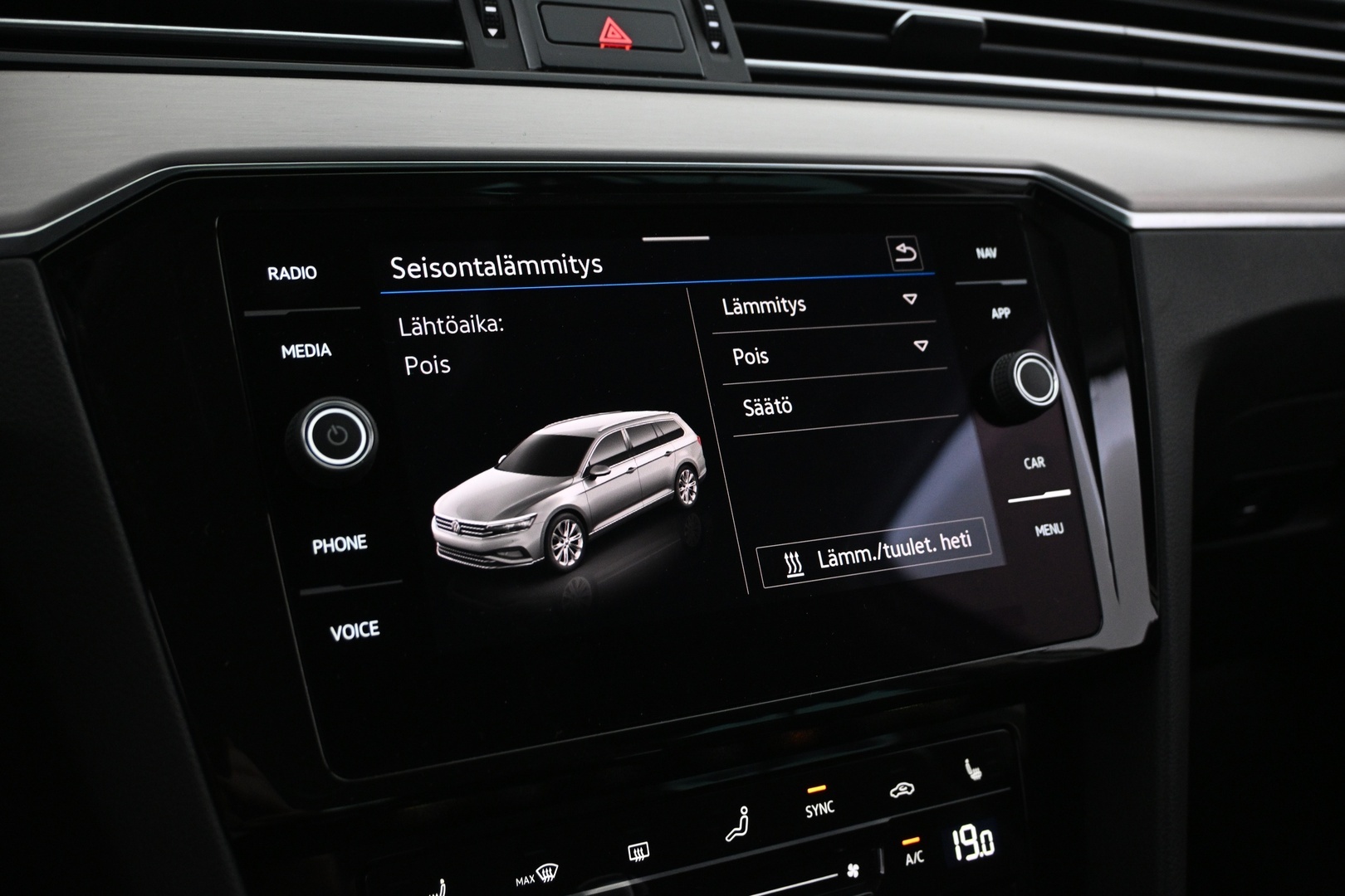 VOLKSWAGEN Passat 2021