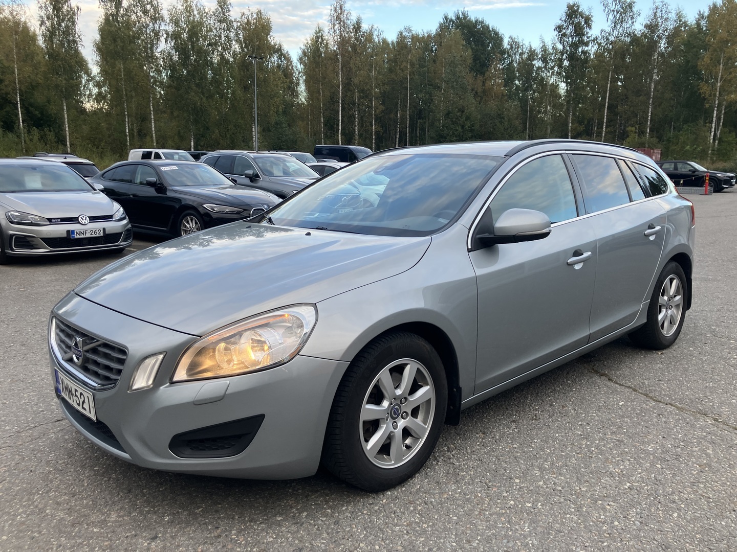 VOLVO V60 2012