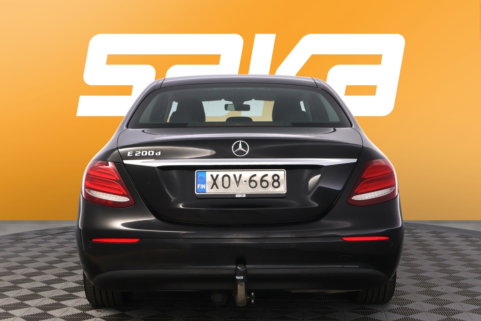 MERCEDES-BENZ E 2018