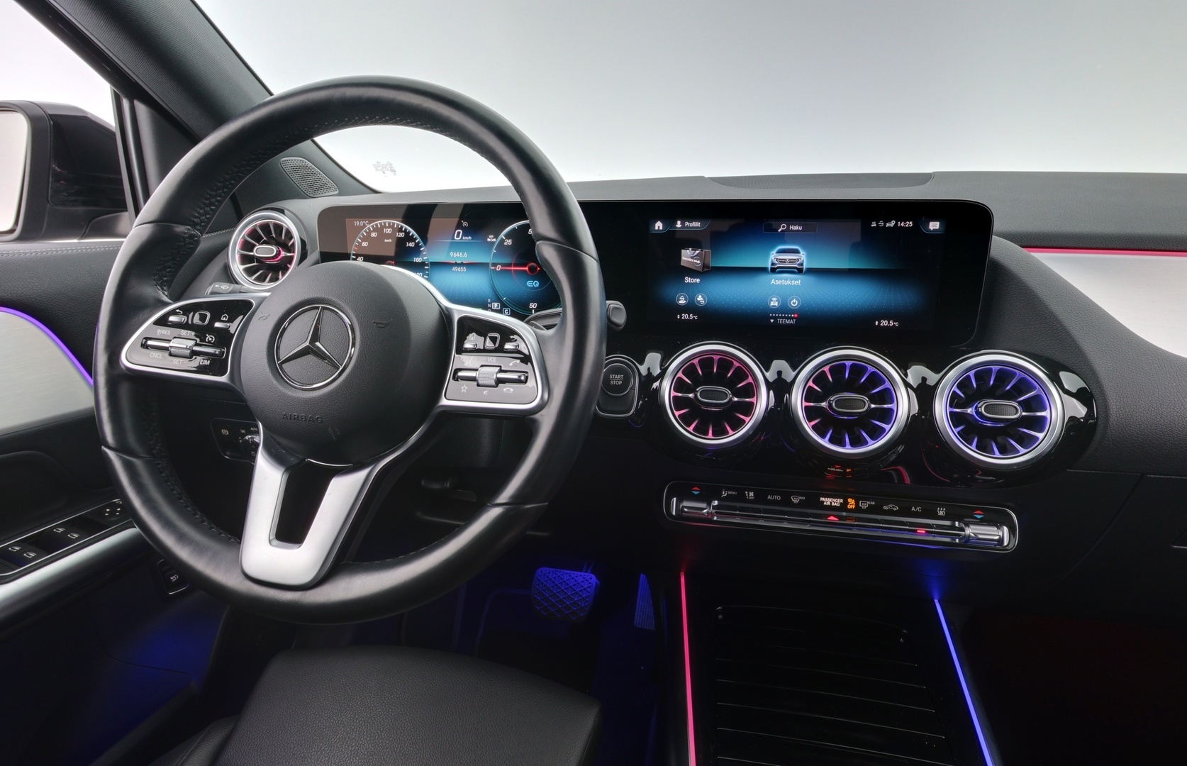 MERCEDES-BENZ EQA 2024