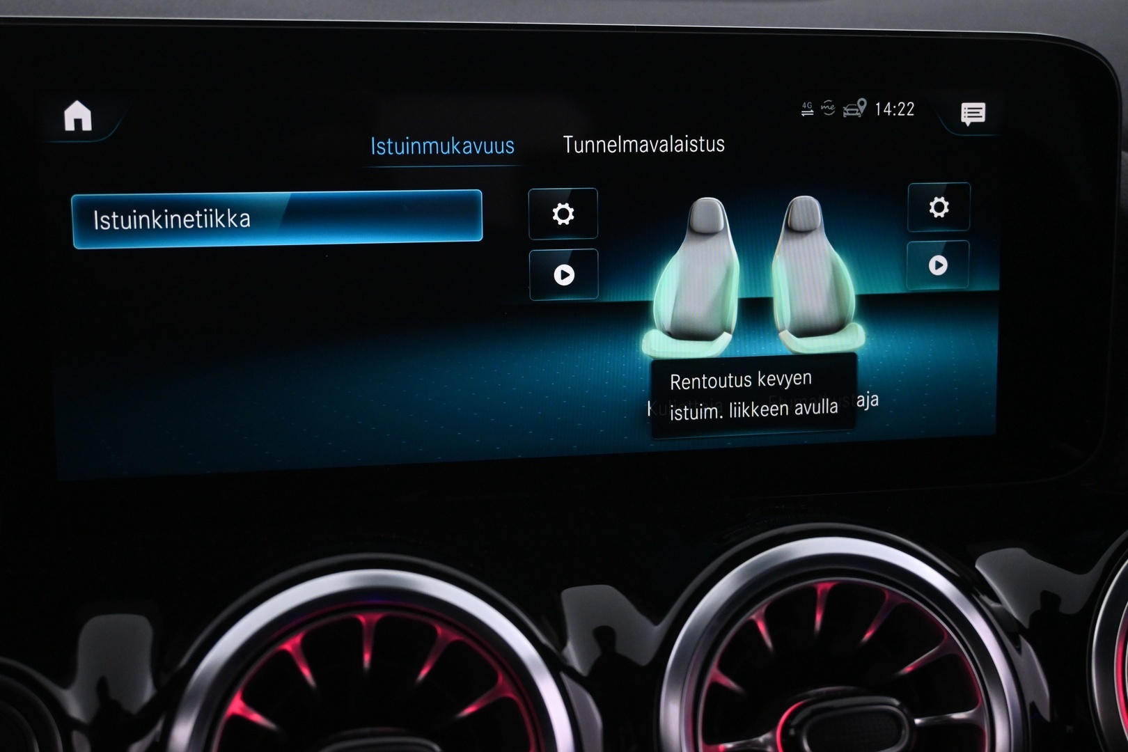 MERCEDES-BENZ EQA 2024