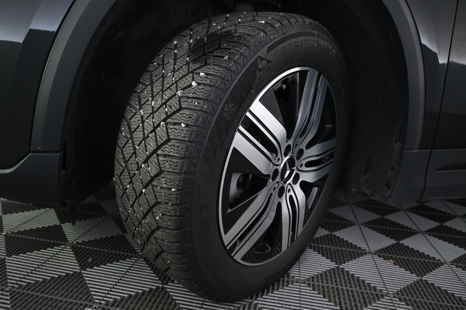 MERCEDES-BENZ EQA 2024