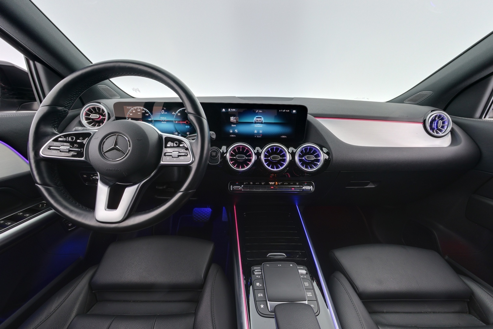 MERCEDES-BENZ EQA 2024