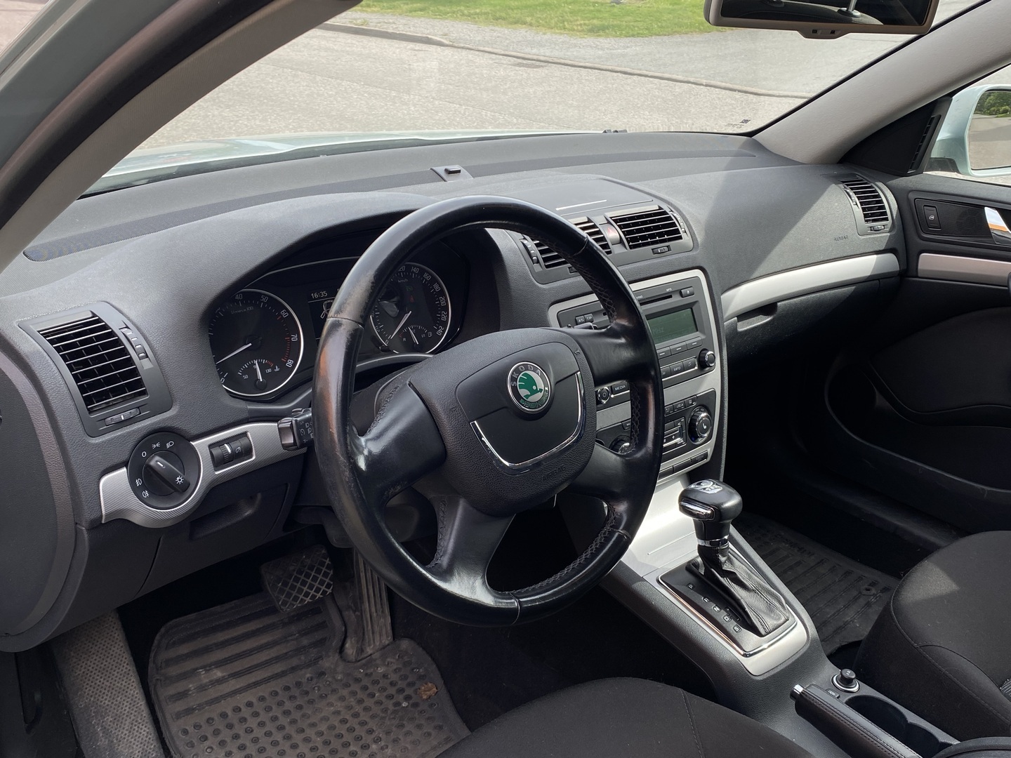 SKODA Octavia 2011