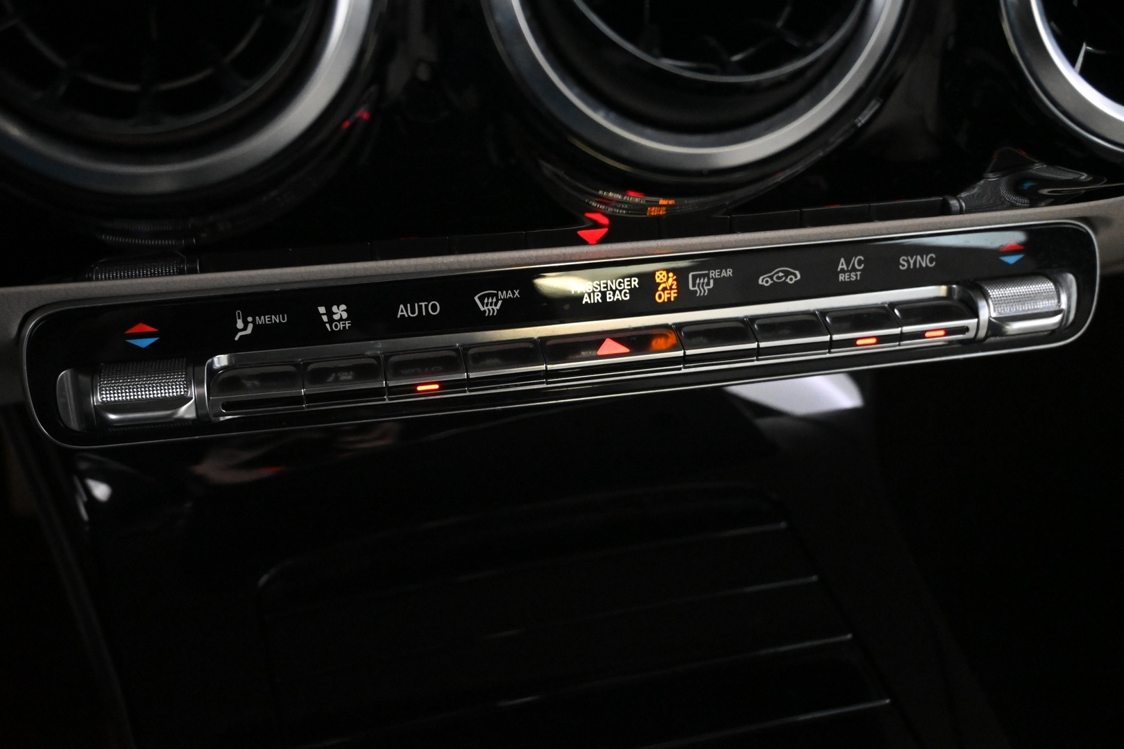 MERCEDES-BENZ CLA 2020