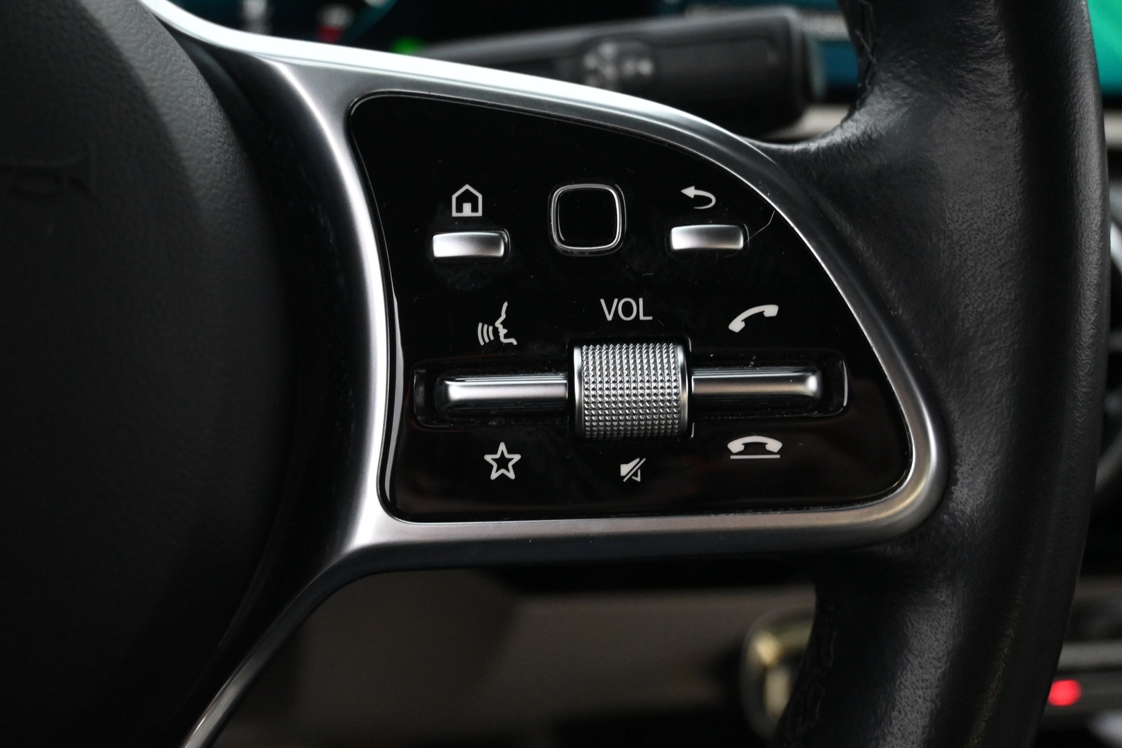 MERCEDES-BENZ CLA 2020