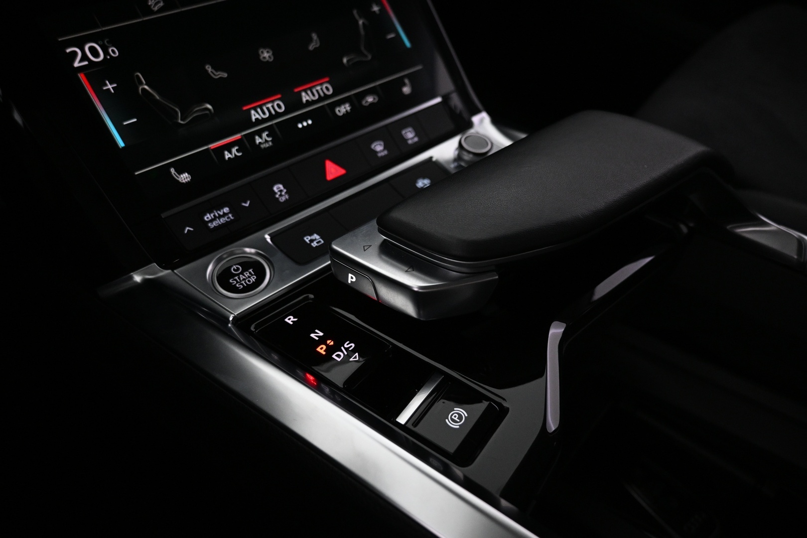 AUDI e-tron 2022