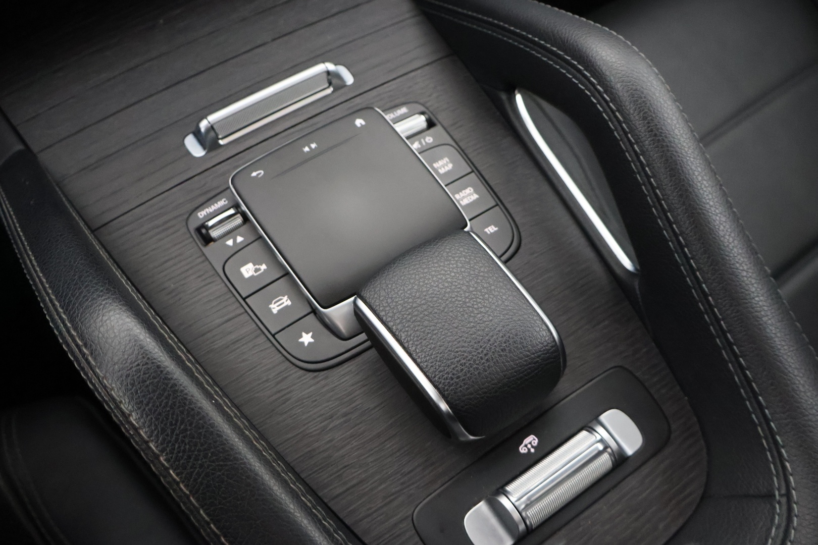 MERCEDES-BENZ GLE 2021