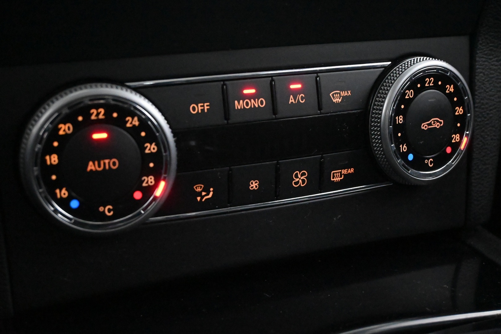 MERCEDES-BENZ GLK 2012