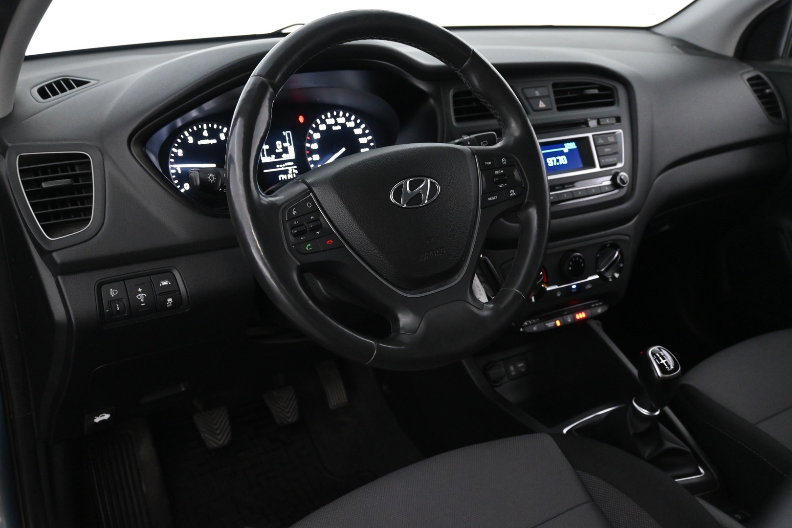 HYUNDAI I20 2017