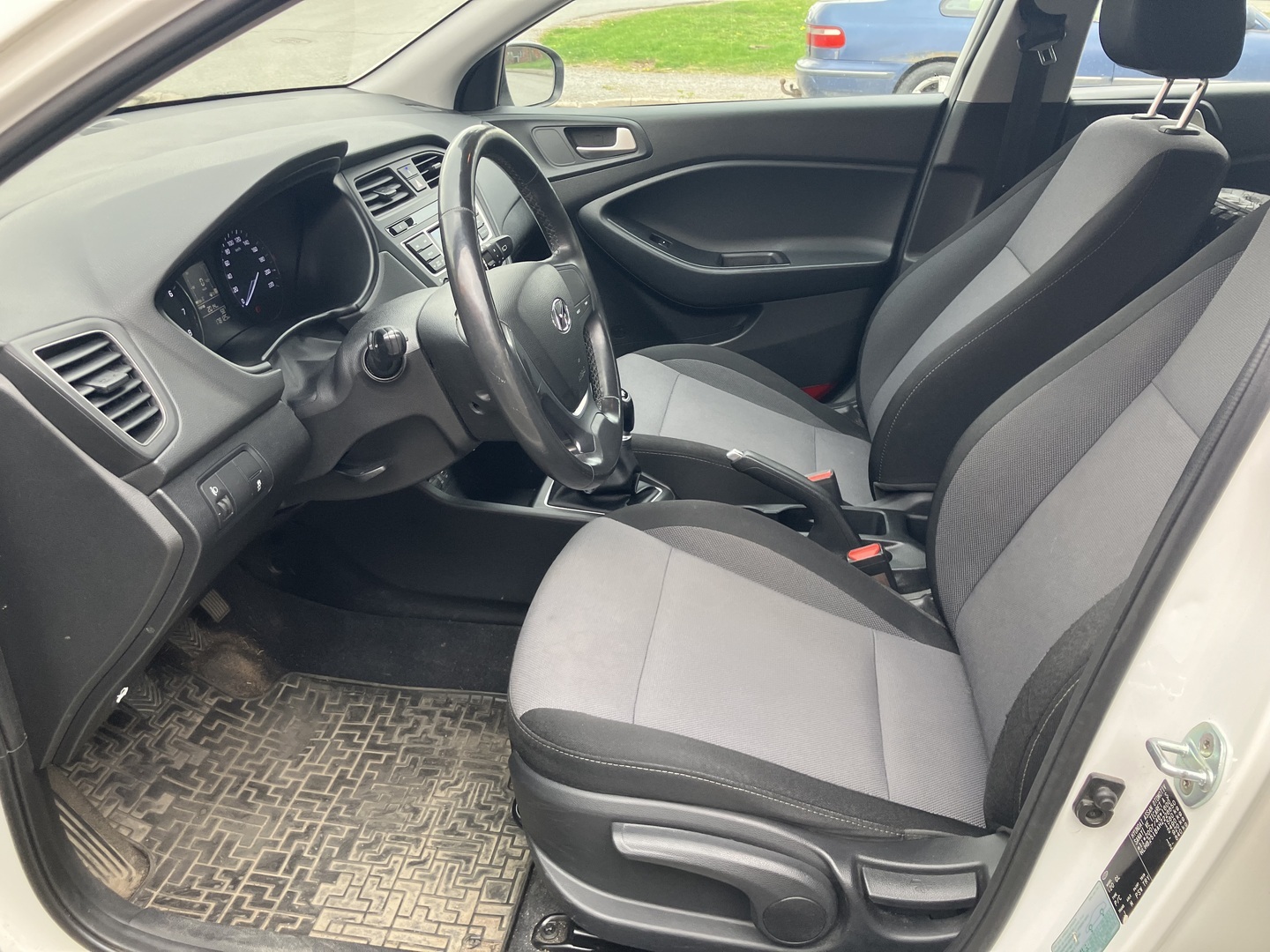 HYUNDAI I20 2017