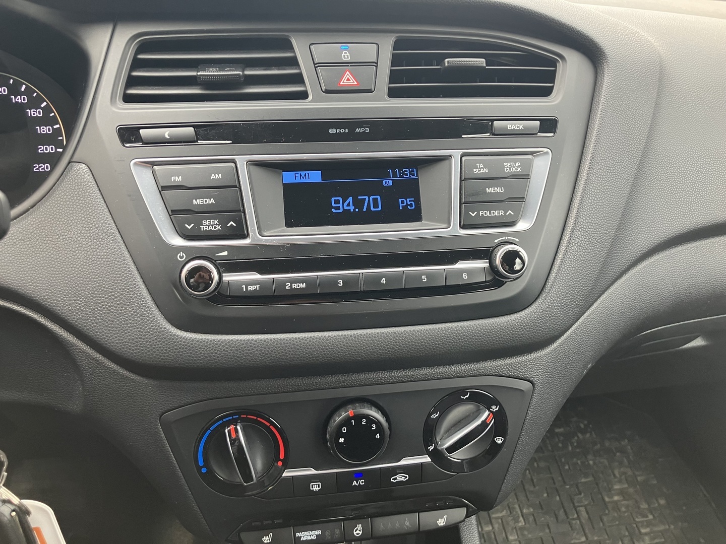 HYUNDAI I20 2017
