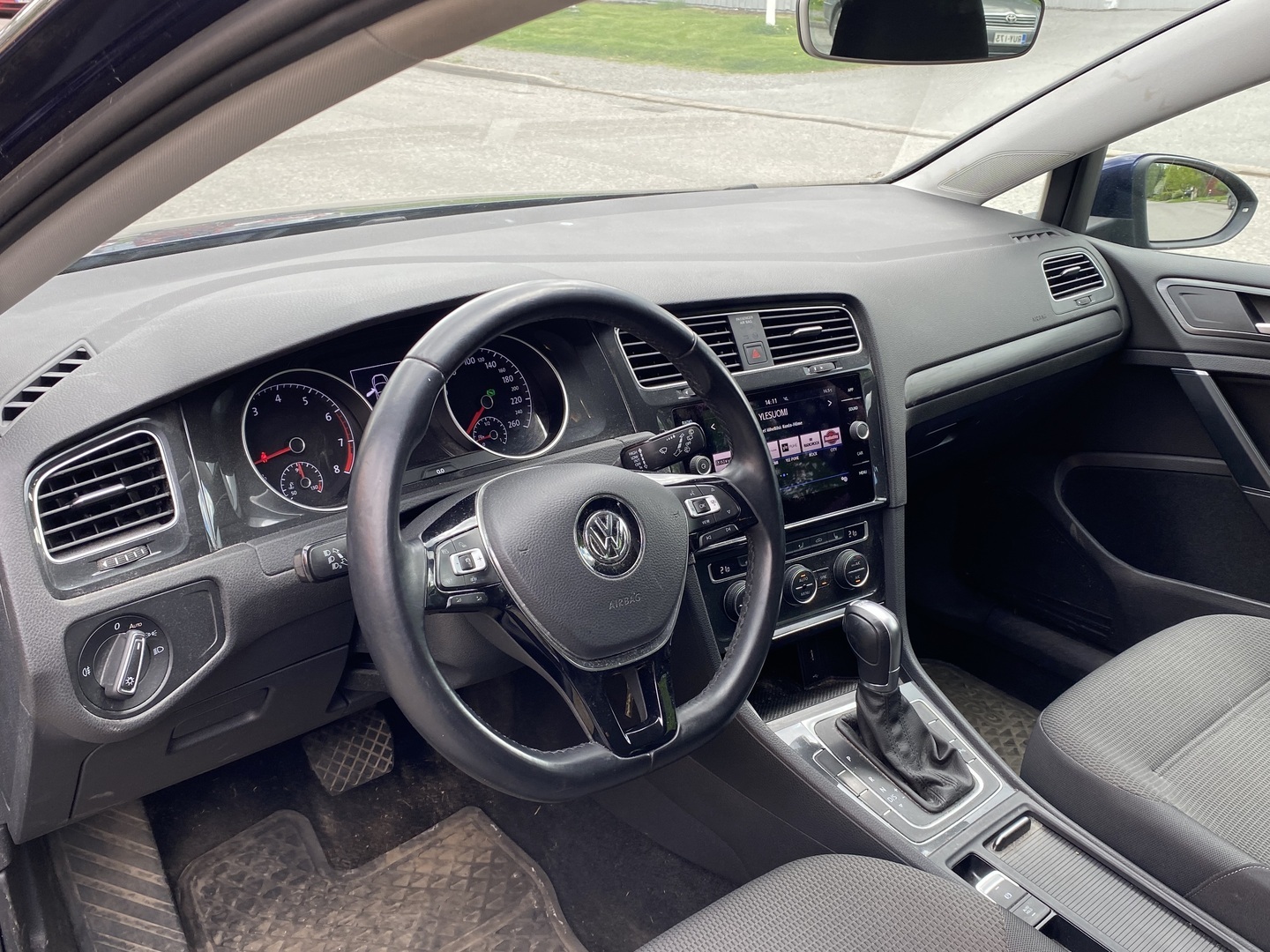 VOLKSWAGEN Golf 2019