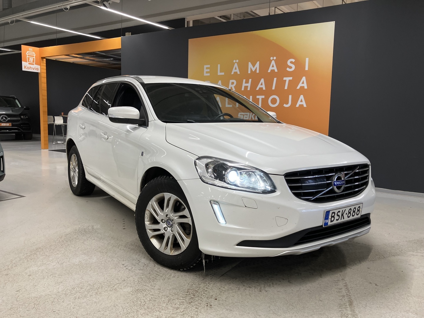 VOLVO XC60 2015