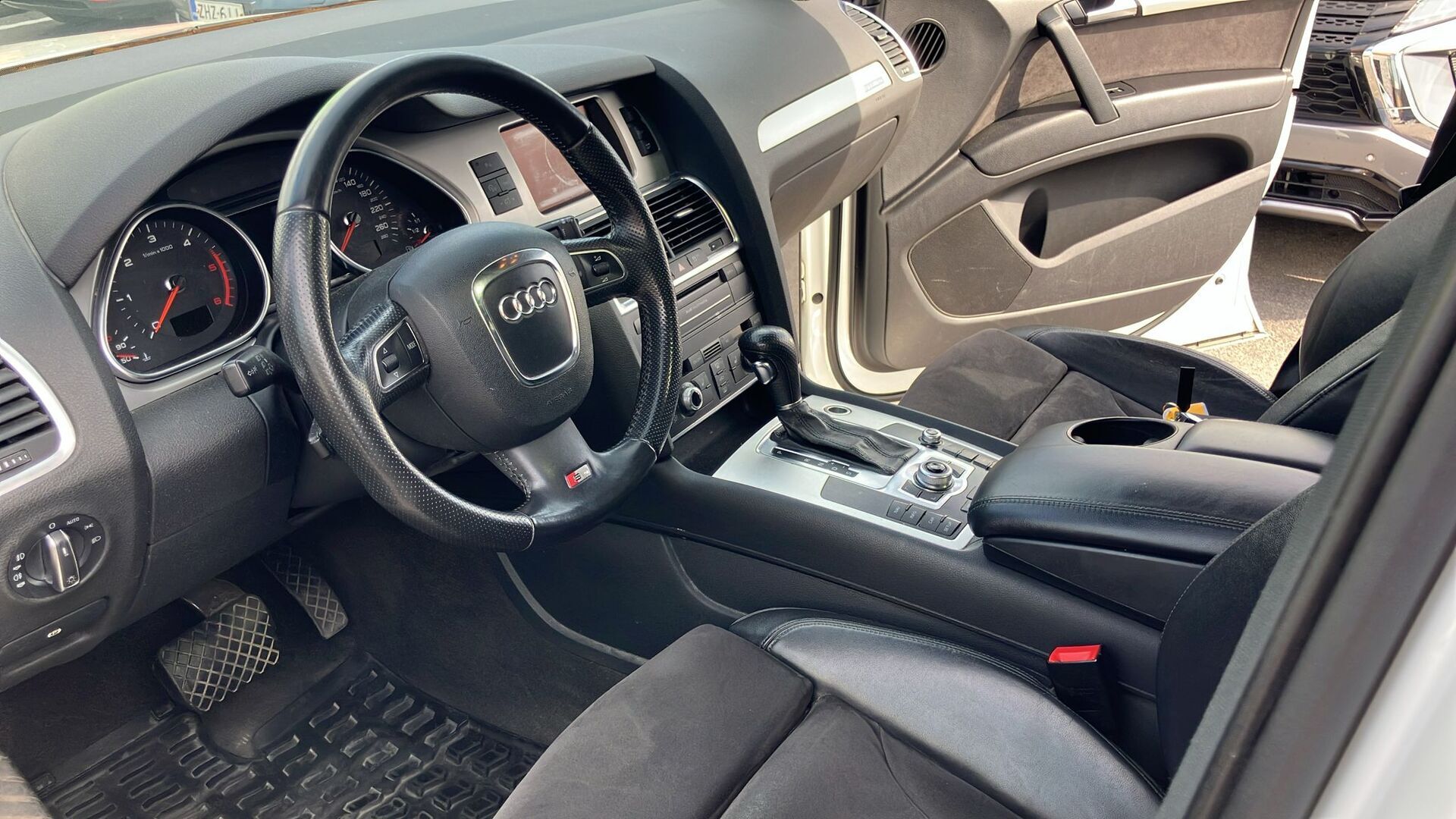AUDI Q7 2011