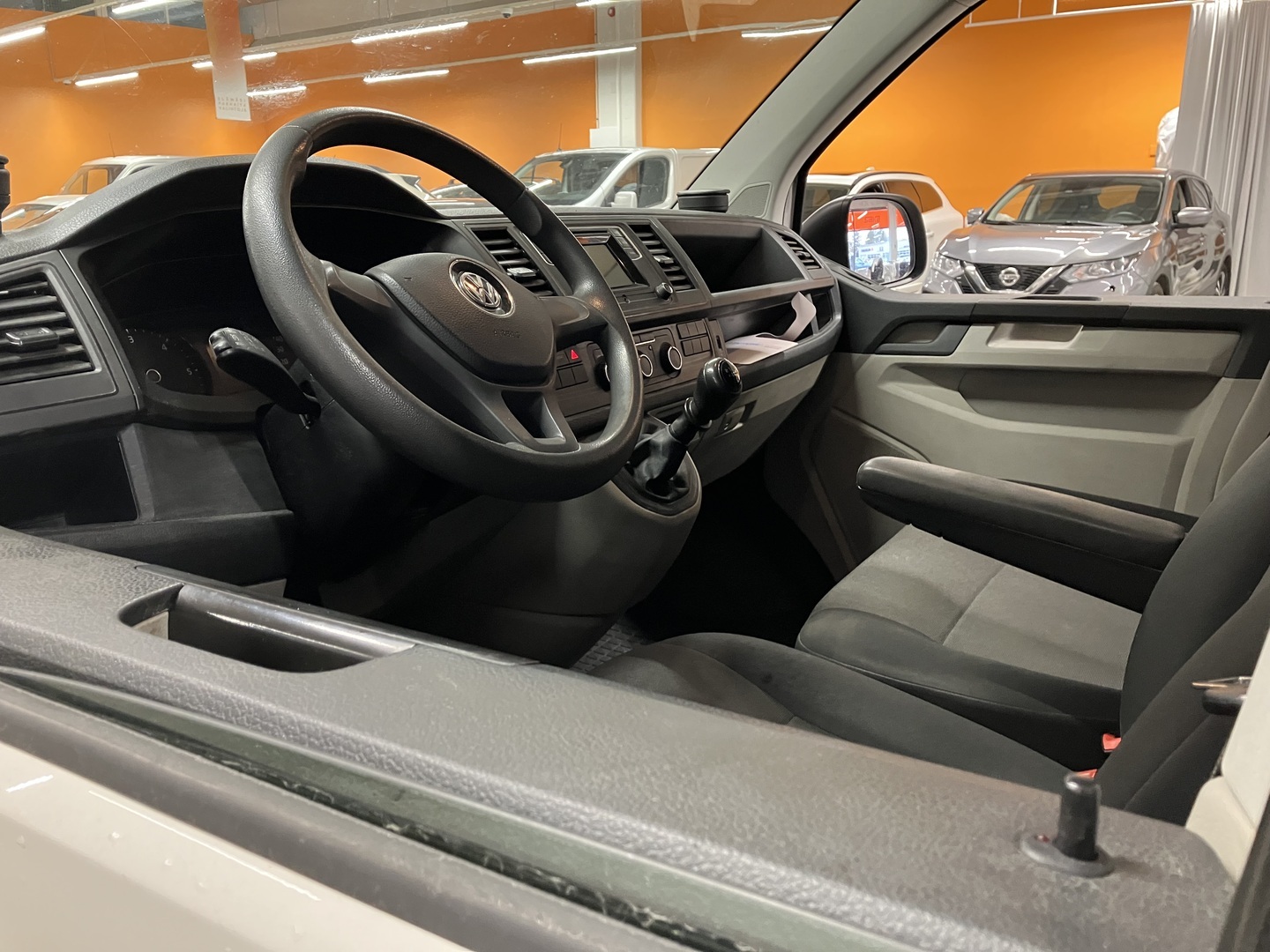 VOLKSWAGEN Transporter 2018