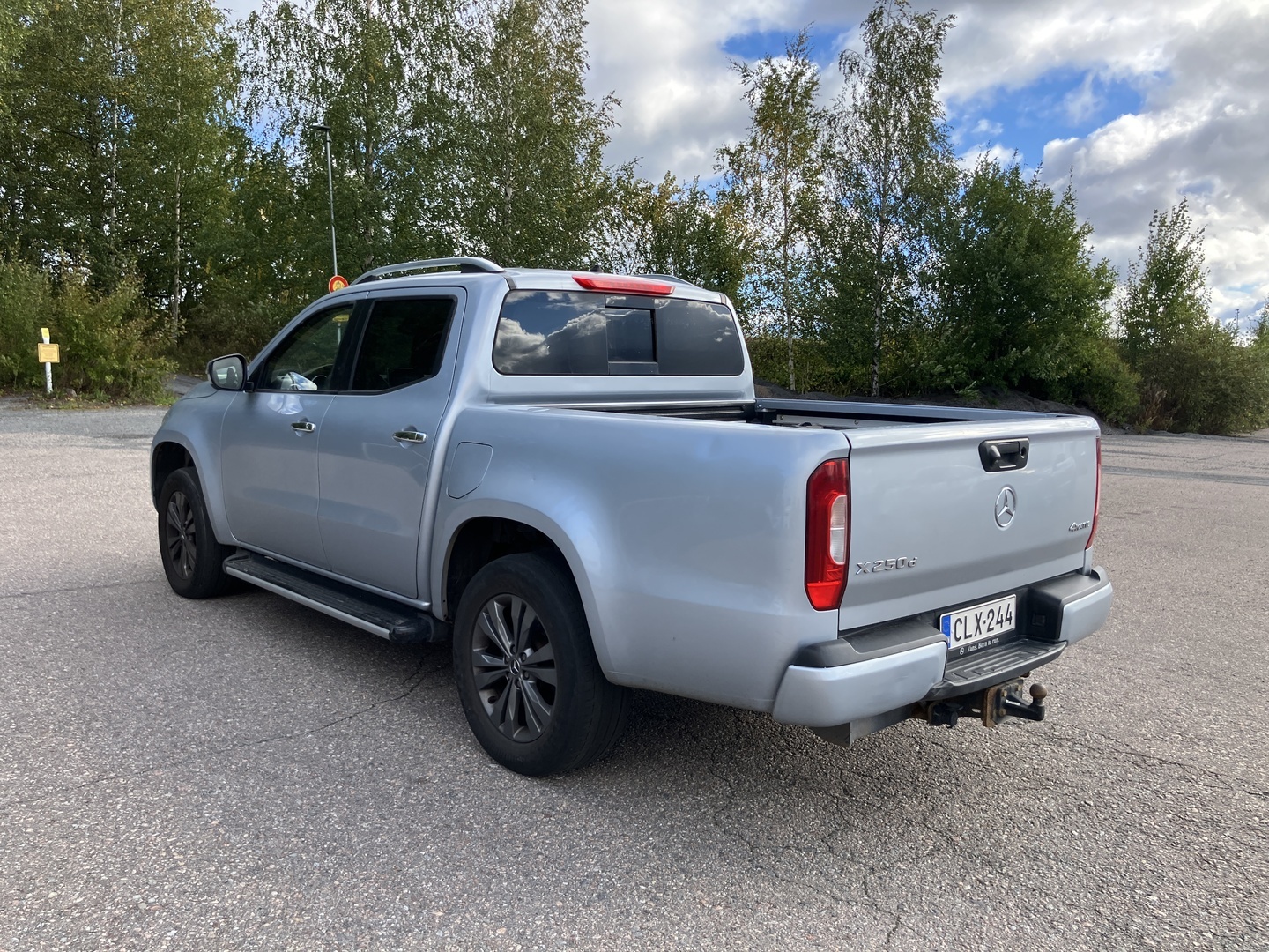 MERCEDES-BENZ X 2019