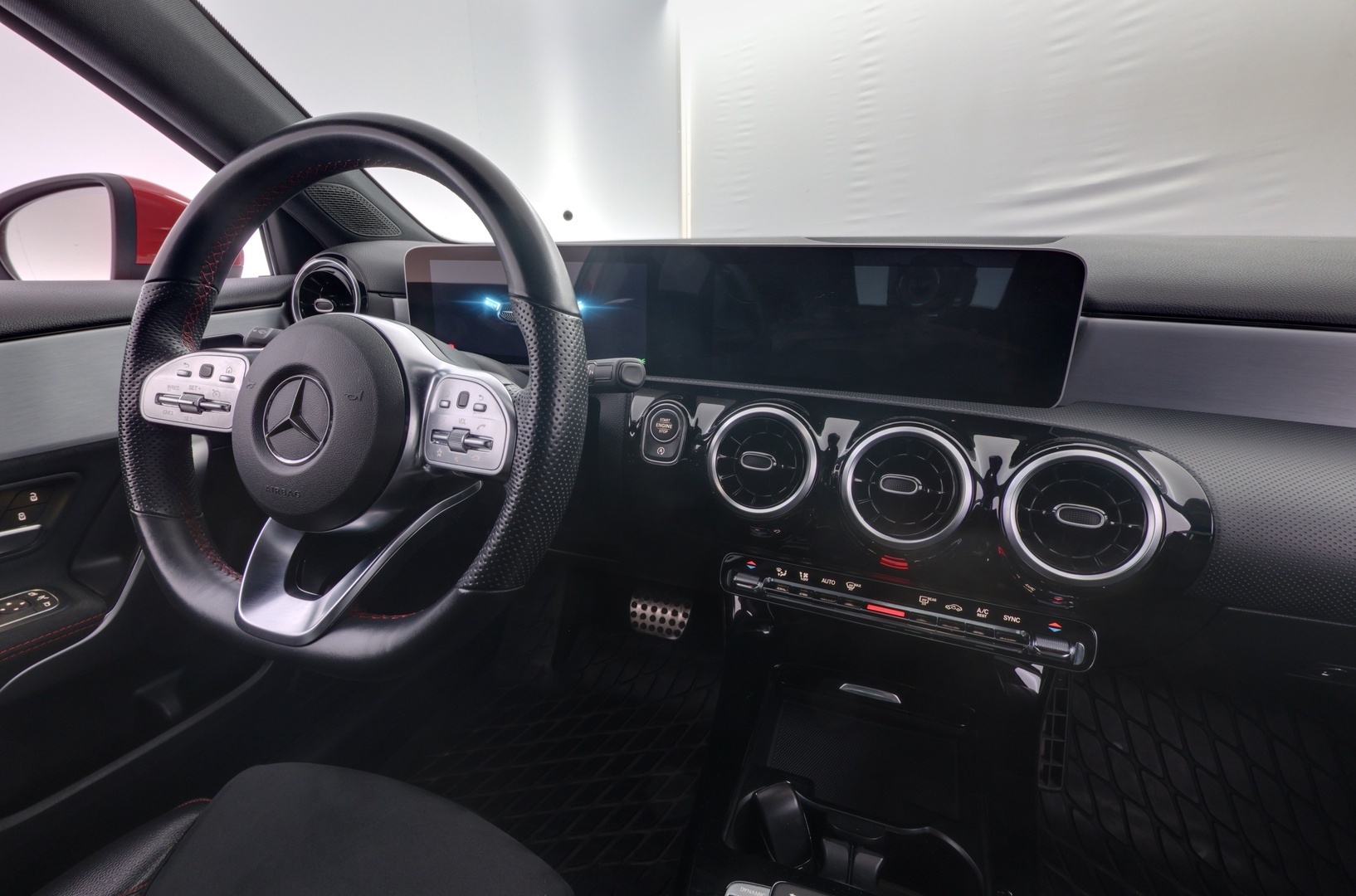 MERCEDES-BENZ A 2019