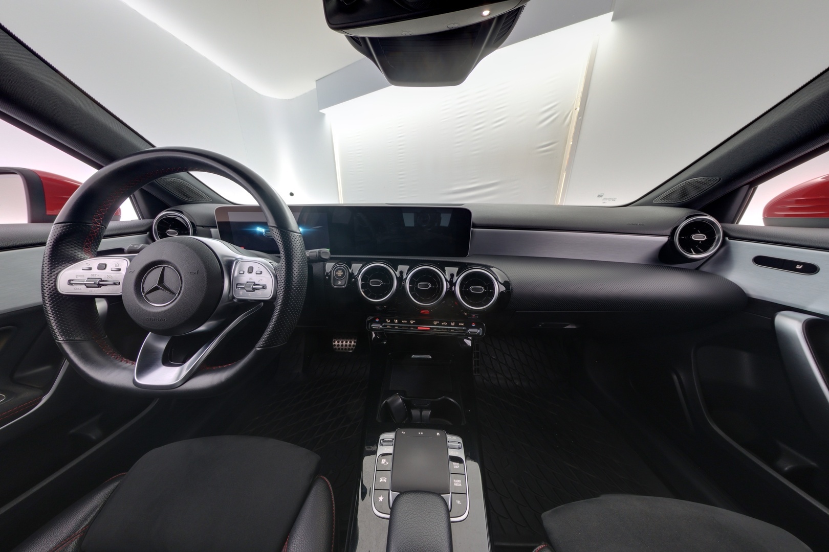 MERCEDES-BENZ A 2019