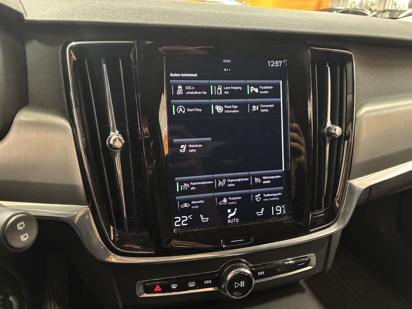 VOLVO V90 2020
