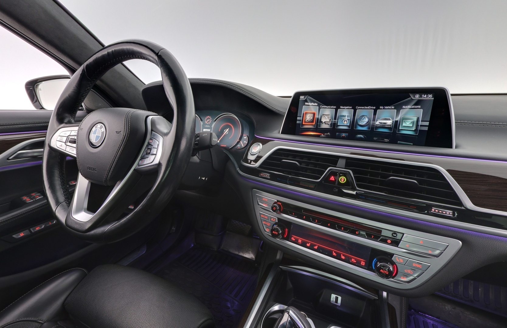 BMW 740 2016