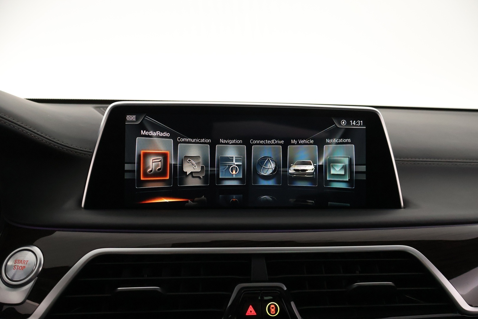 BMW 740 2016