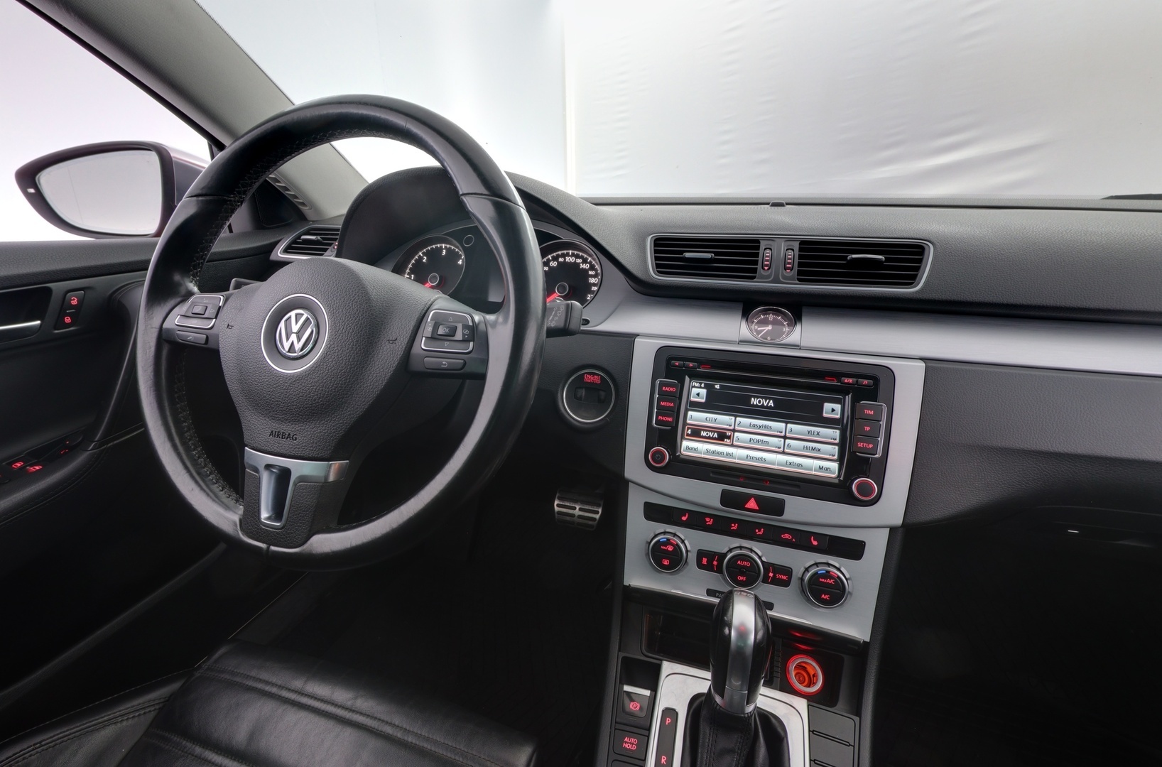 VOLKSWAGEN Passat 2013